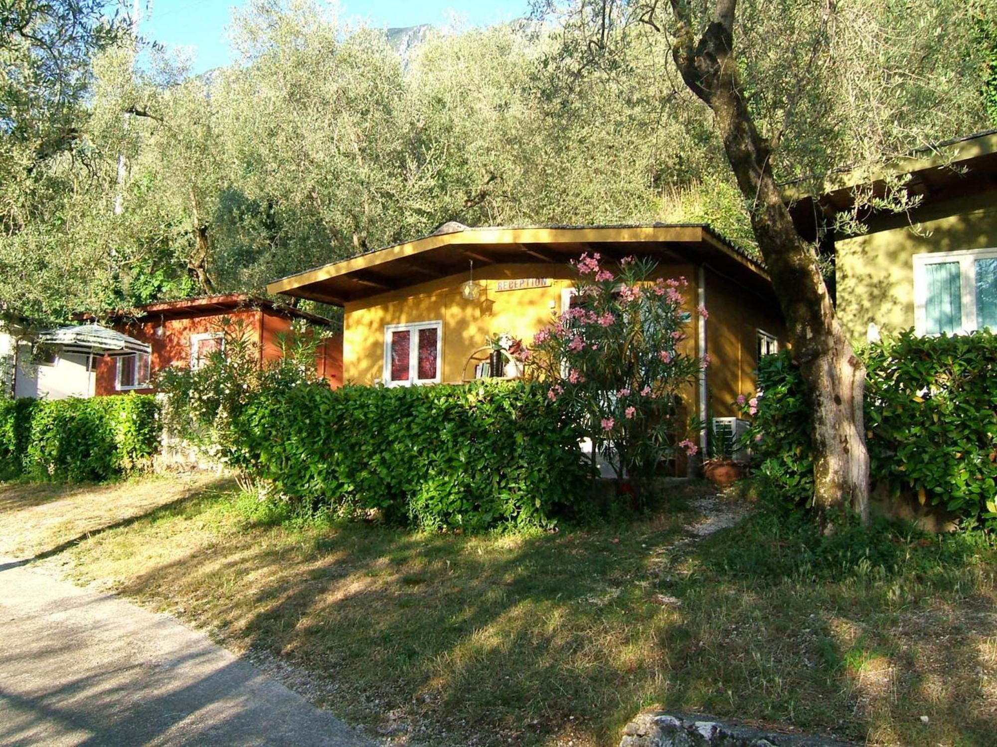 Aquacamp Hotel Brenzone sul Garda Exterior foto